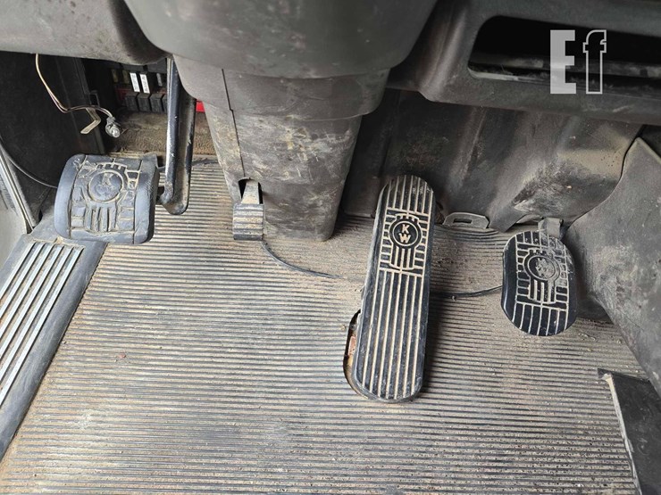 kenworth-t600-image-14