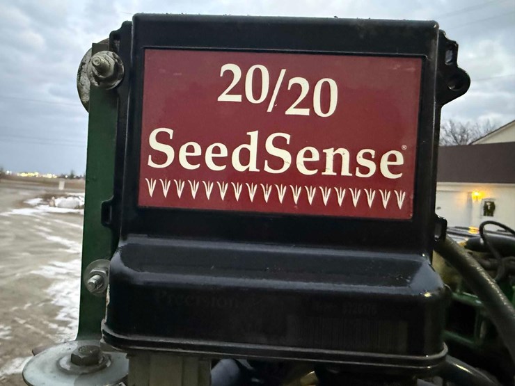 jd-1780-conservation-12/23-planter-image-2