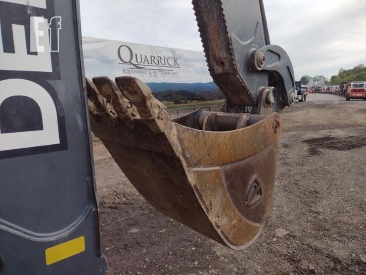 2019-deere-310sl-image-30