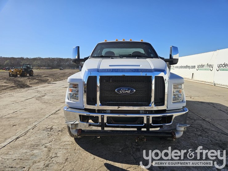 2019-ford-f750-image-12
