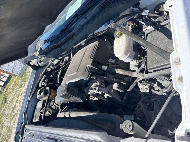 2018-chevrolet-silverado-2500hd-image-7