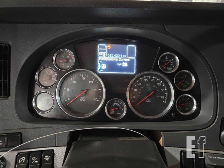 2020-kenworth-t680-image-12