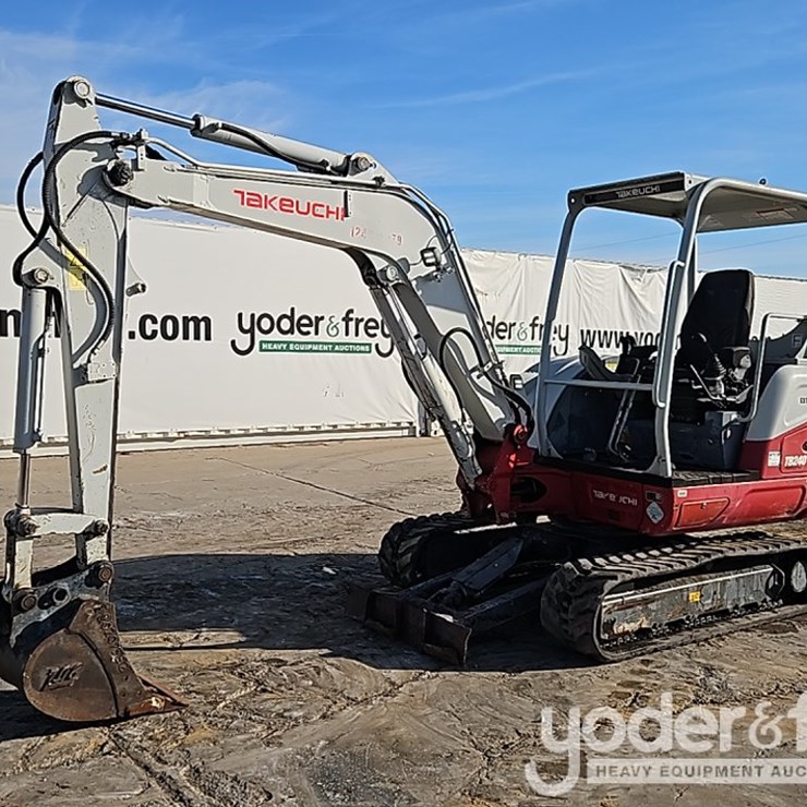 2020 TAKEUCHI TB240