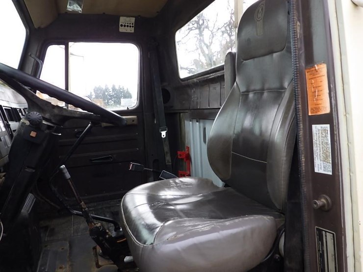 1991-international-4700-image-26