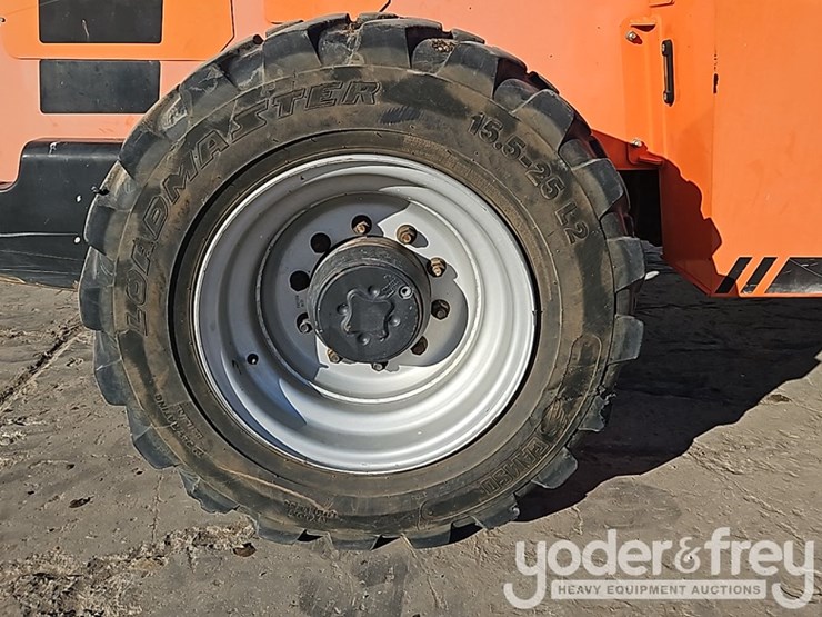 2016-sky-trak-8042-image-8