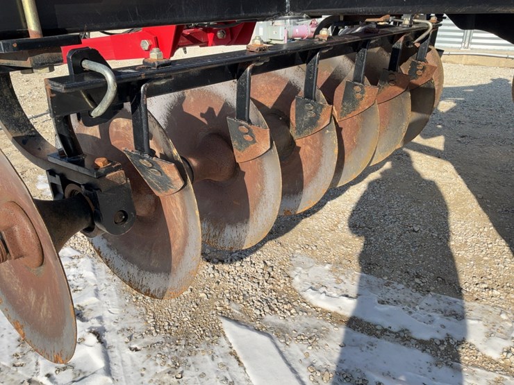 case-ih-870-ecolo-tiger-disc-ripper-image-14