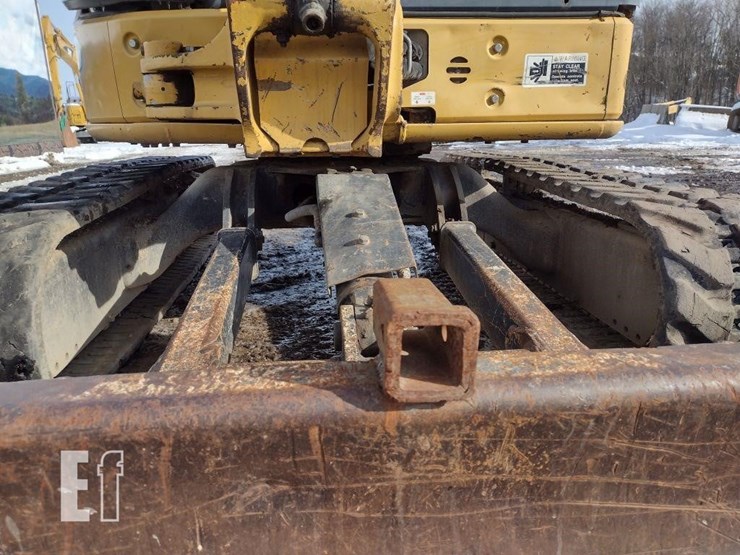 2013-deere-35d-image-21