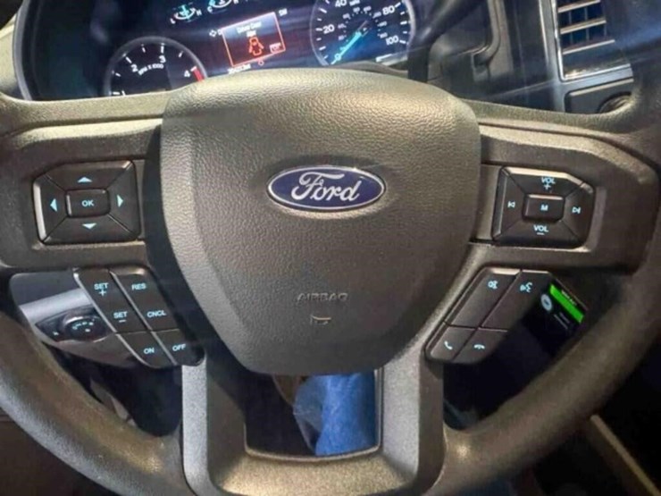 2022-ford-f550-xlt-image-23