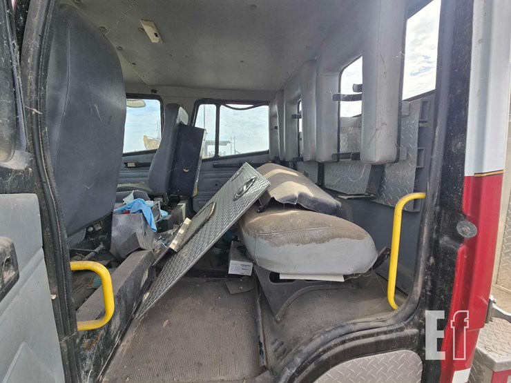 1993-freightliner-fl80-image-12