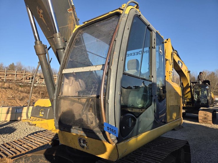 2012-deere-160d-lc-image-43