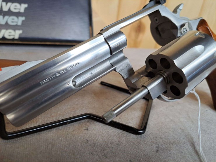 smith-&-wesson-model-686-.357-magnum-da-revolver-image-7