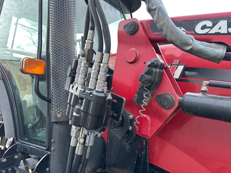 #38413-•-case-125a-mfwd-tractor-image-33