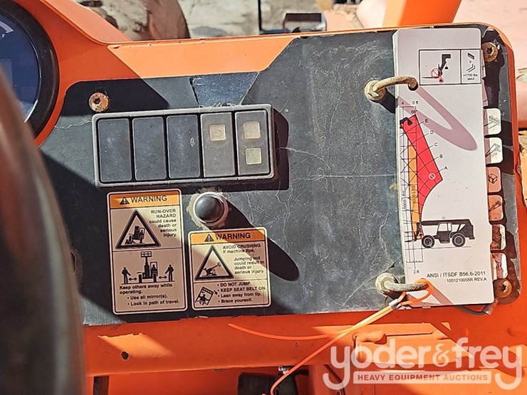 2016-sky-trak-8042-image-24