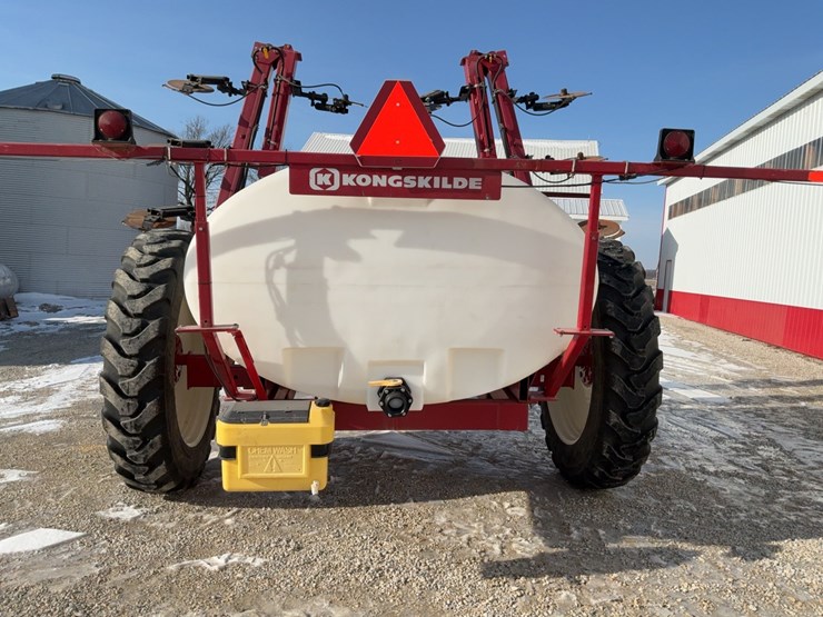 loftness-fs800-fertilizer-spreader-image-50