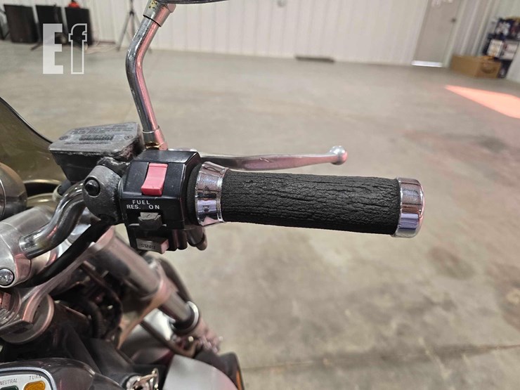 2001-yamaha-xt225-image-14