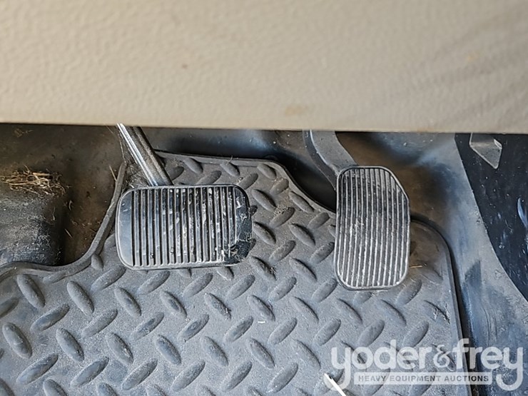 2015-ford-f150-xl-image-28