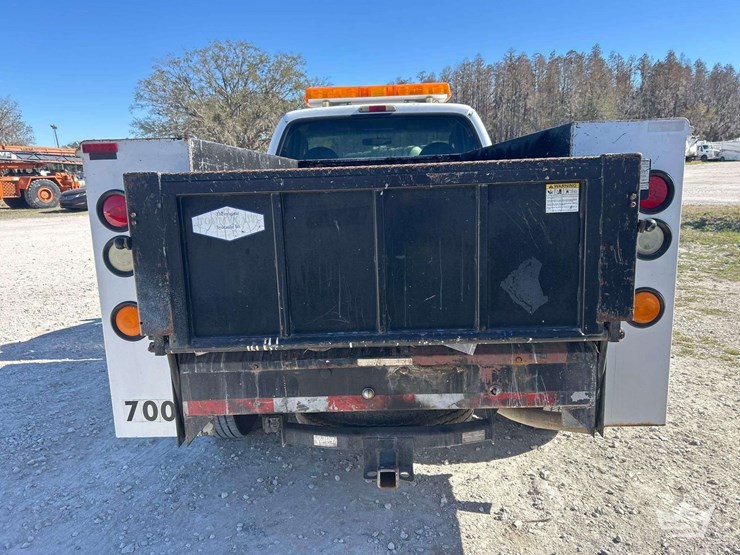 2004-ford-f250-image-32