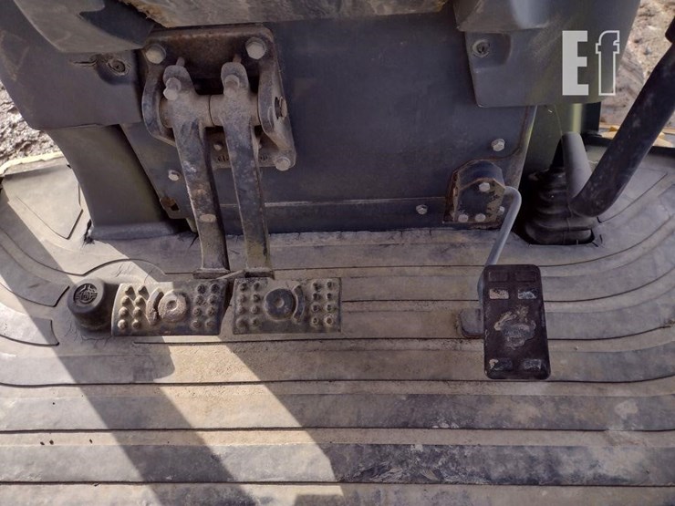 2005-deere-310g-image-10