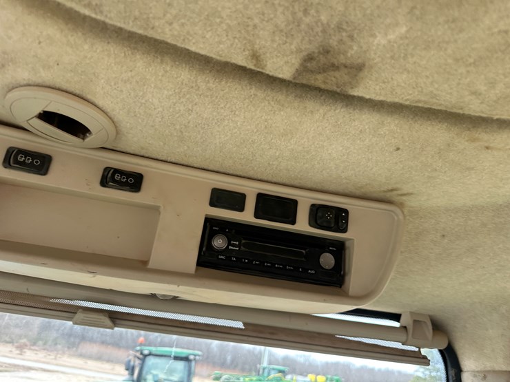 2010-john-deere-8345r-image-73