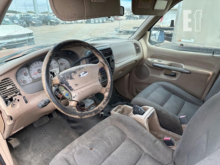 2001-ford-explorer-sport-trac-image-10