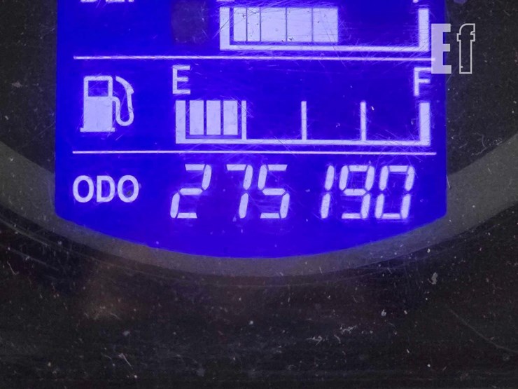 2015-hino-268-image-19