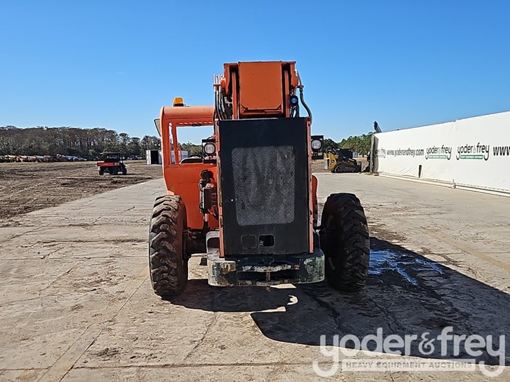 2016-sky-trak-8042-image-20