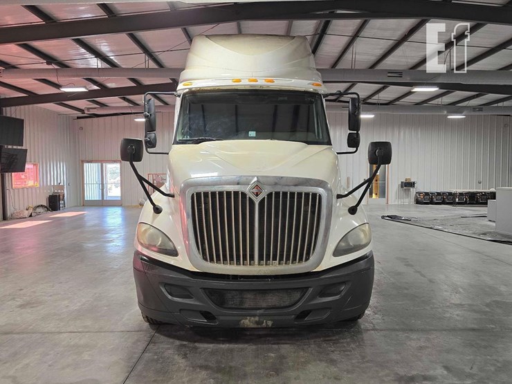 2012-international-prostar-image-7