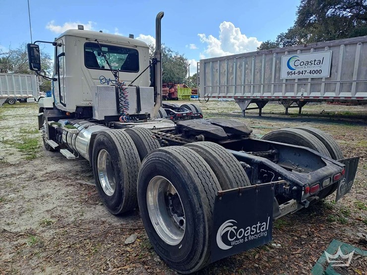 2020-mack-anthem-t/a-wet-kit-day-cab-truck-tractor-image-4