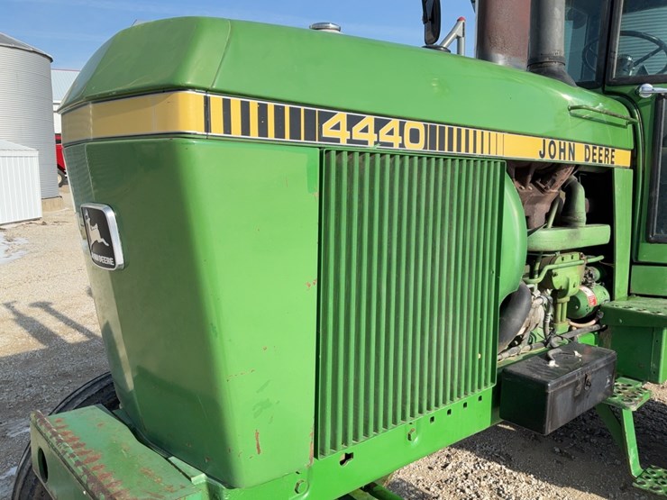 1980-john-deere-4440-image-14