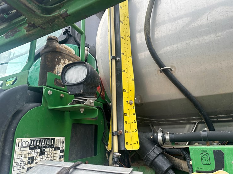 2014-john-deere-r4038-image-41