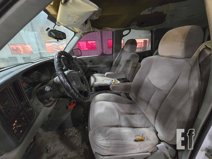 2006-chevrolet-tahoe-image-9