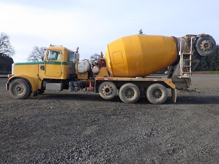 2001-peterbilt-357-image-8