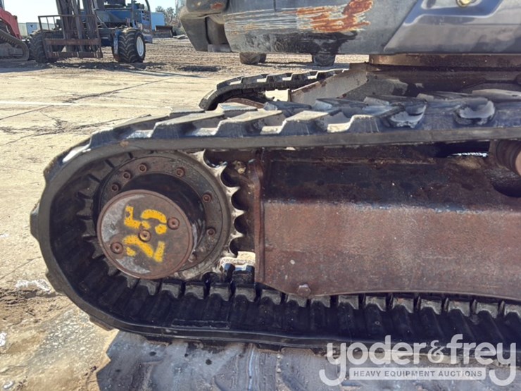 2020-bobcat-e26-image-9