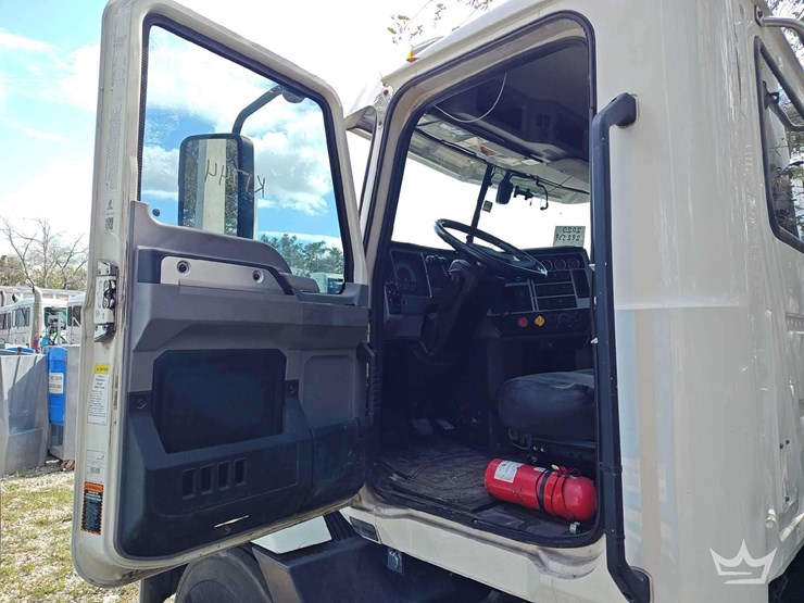 2020-mack-anthem-t/a-wet-kit-day-cab-truck-tractor-image-14