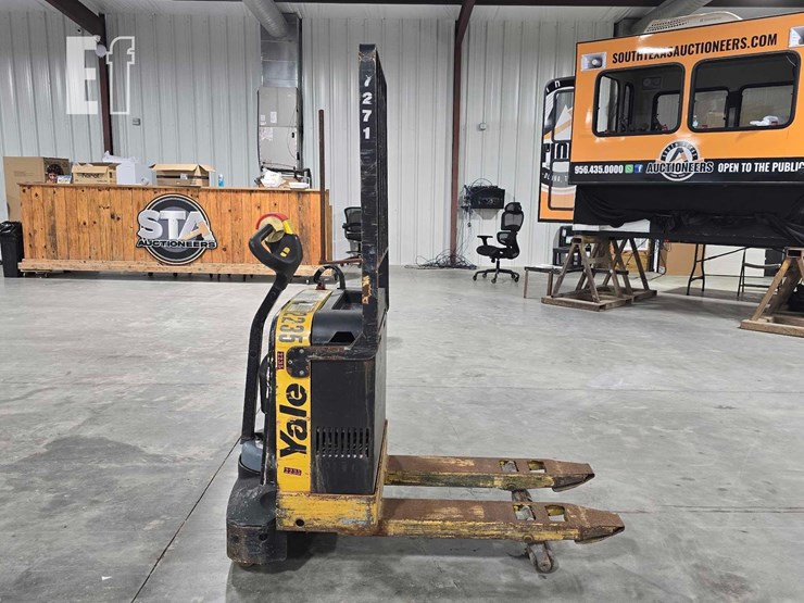 2009-yale-mpb040e-image-6