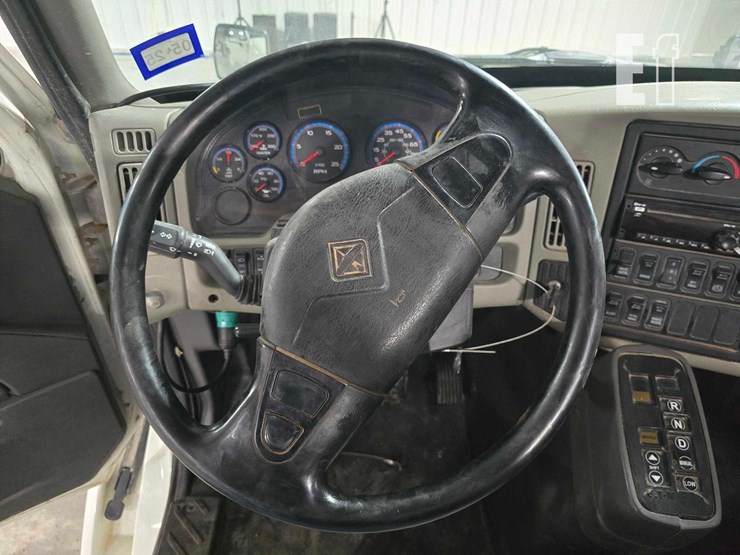 2017-international-transtar-8600-image-12