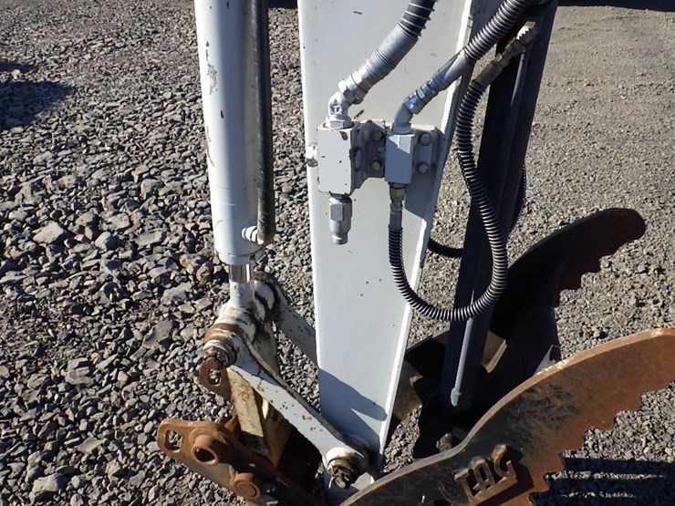 takeuchi-tb260-image-17