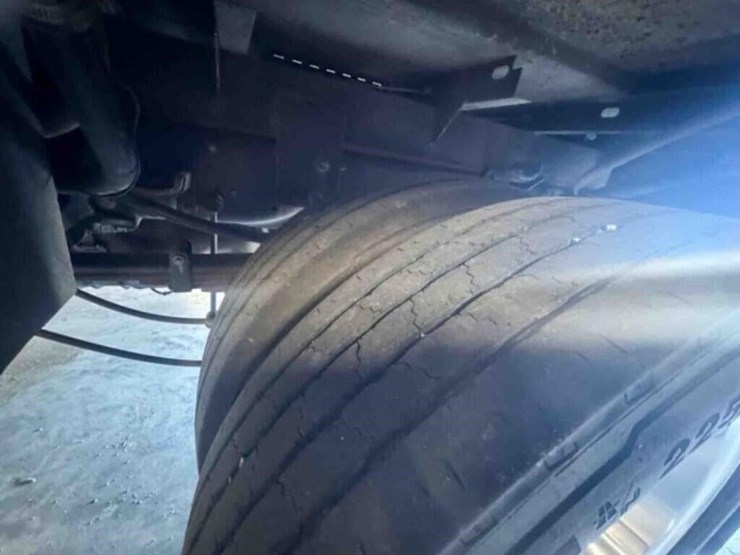 2022-ford-f550-xlt-image-17