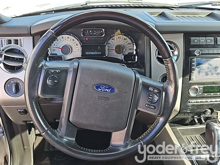 2014-ford-expedition-image-35