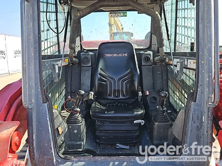 2017-takeuchi-tl12v2-image-21