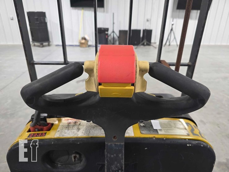 2009-yale-mpb040e-image-13