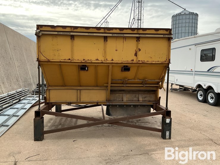 10’-x-8’-stationary-roller-mill-hopper-image-6