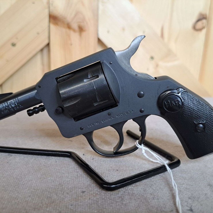 H&R Model 632 .32 S&W Long DA Revolver