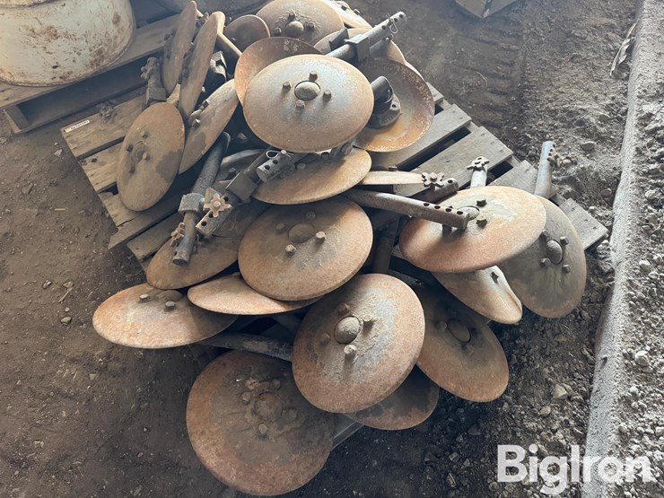 cultivator-baring-off-discs-image-3