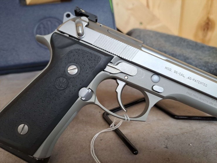 beretta-model-96-.40-semiauto-pistol-image-10