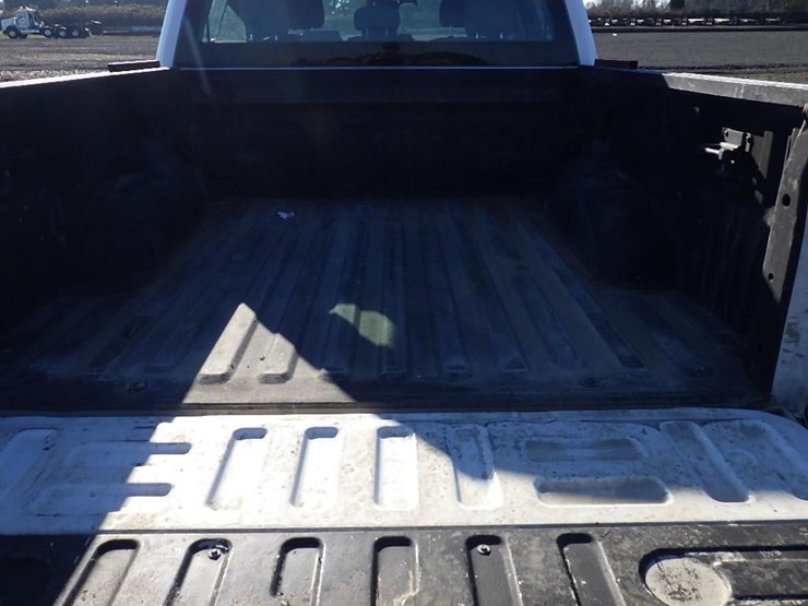 2020-ford-f150-image-9