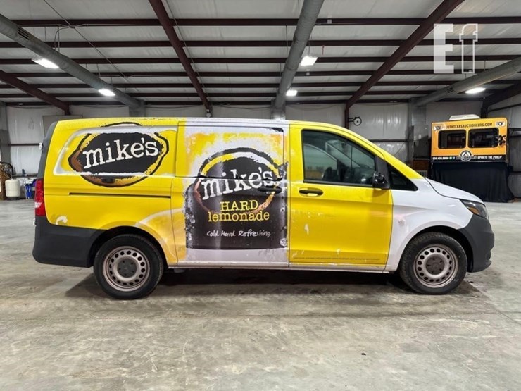 2017-mercedes-benz-metris-image-6