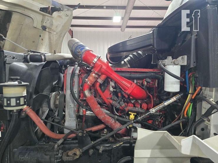 2005-international-9400-image-24