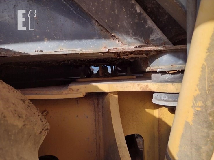 2005-deere-310g-image-33