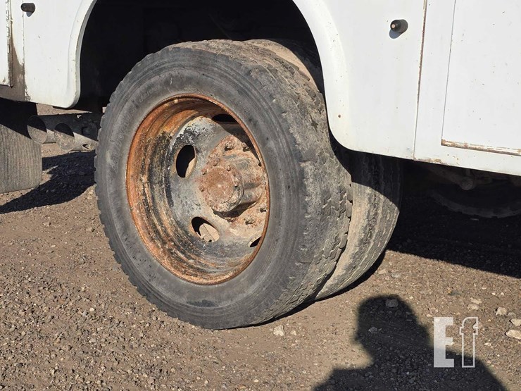 2012-ford-f550-image-23